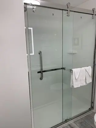 Bir En Büyük (King) Boy Yataklı, Sigara İçilmeyen