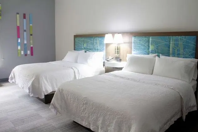 İki Queen-Size Yataklı Oda (Sigara İçilmez)