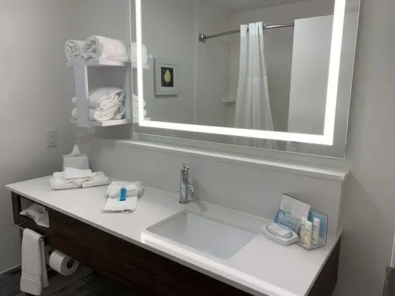 İki Queen-Size Yataklı Oda (Sigara İçilmez)