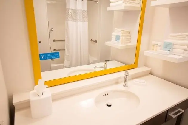 Oda, 2 Büyük (Queen) Boy Yatak, Sigara İçilmez