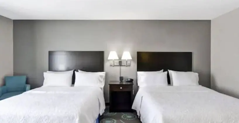 İki Queen-Size Yataklı Oda (Sigara İçilmez)