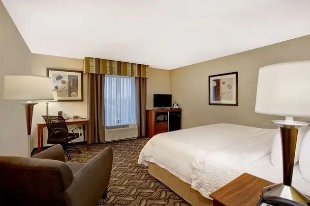 Oda, 1 En Büyük (King) Boy Yatak, Buzdolabı ve Mikrodalga