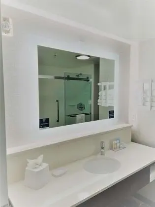 Oda, 1 En Büyük (King) Boy Yatak, Sigara İçilmez, Buzdolabı