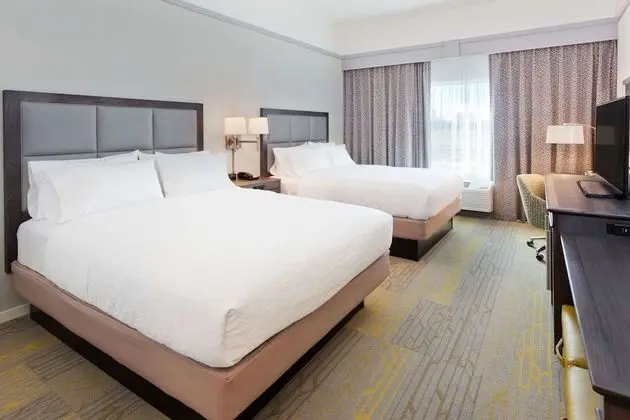 Oda, 2 Büyük (Queen) Boy Yatak, Sigara İçilmez, Buzdolabı