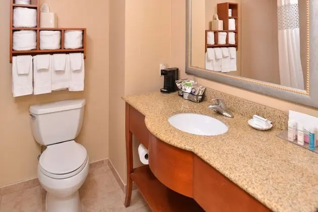 İki Queen-Size Yataklı Oda (Sigara İçilmez)