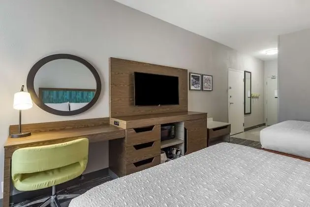 Oda, 2 Büyük (Queen) Boy Yatak, Engellilere Uygun, Küvet