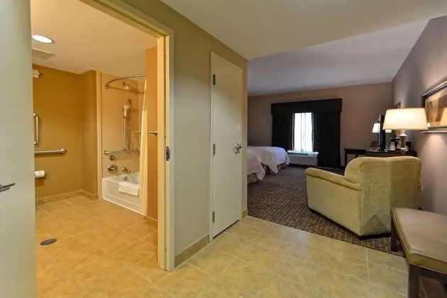 Oda, 2 Büyük (Queen) Boy Yatak, Sigara İçilmez (Accessible)