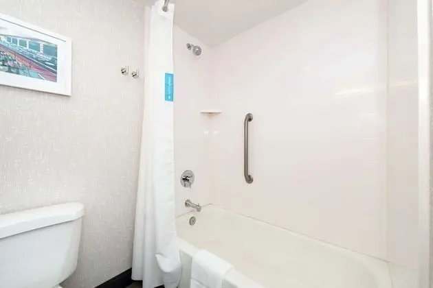 Oda, 1 En Büyük (King) Boy Yatak, Sigara İçilmez