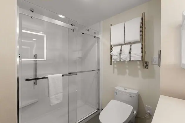 Bir En Büyük (King) Boy Yataklı, Sigara İçilmeyen