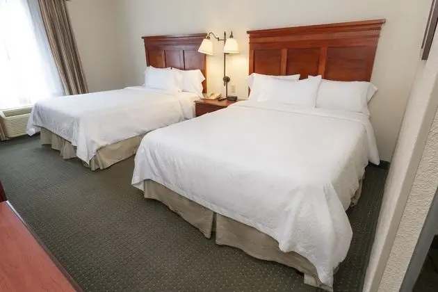 Klimalı (Standard room with two queen beds)