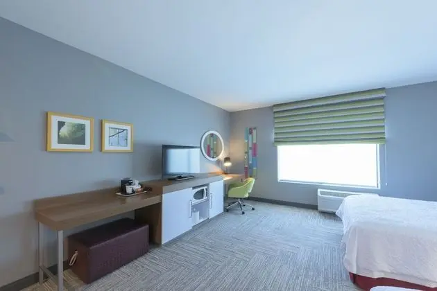 Oda, 2 Büyük (Queen) Boy Yatak, Engellilere Uygun, Sigara İçilmez (Rollin Shower)