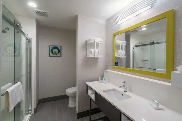 Stüdyo, 1 En Büyük (King) Boy Yatak, Buzdolabı ve Mikrodalga (Wet bar)