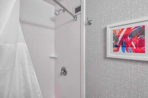 Oda, 1 En Büyük (King) Boy Yatak ve Çekyat, Sigara İçilmez, Buzdolabı