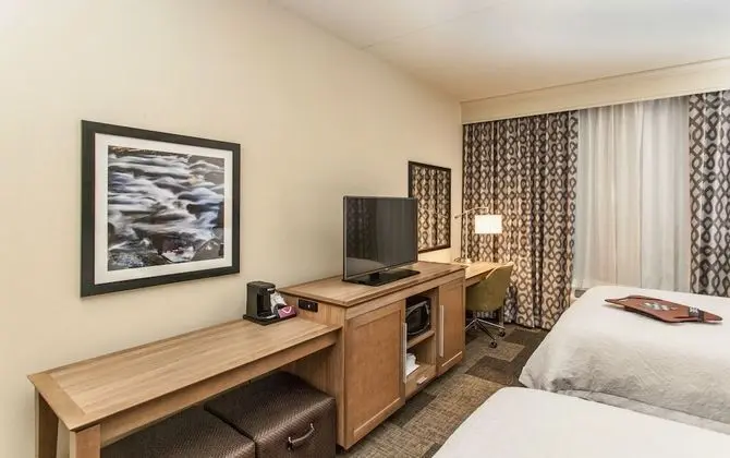 Oda, 2 Büyük (Queen) Boy Yatak, Engellilere Uygun, Küvet