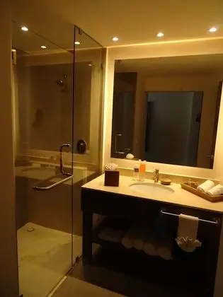 Oda, 2 Çift Kişilik Yatak, Sigara İçilmez, Buzdolabı