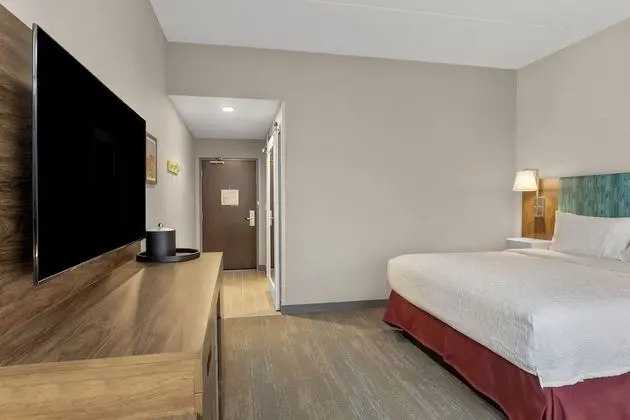 Oda, 1 En Büyük (King) Boy Yatak, Buzdolabı ve Mikrodalga