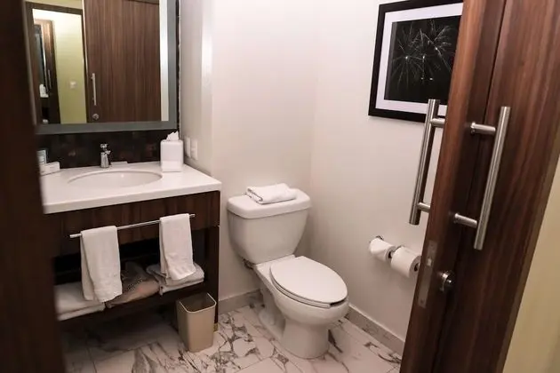 Oda, 2 Tek Kişilik Yatak, Sigara İçilmez, Buzdolabı