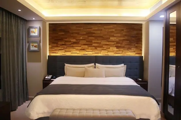 King Suite, Oda