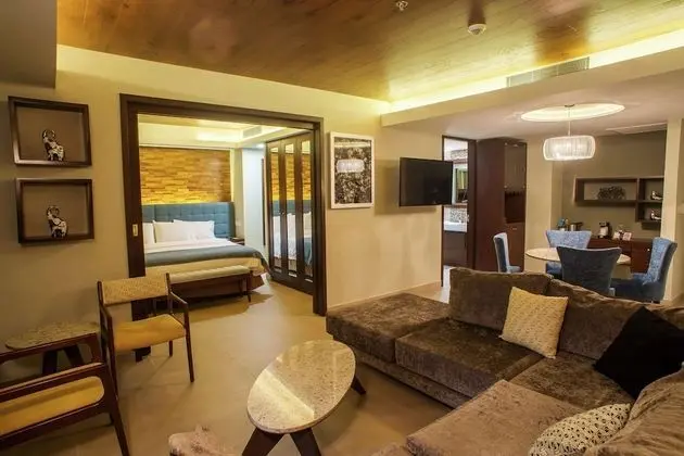 King Suite, Oda