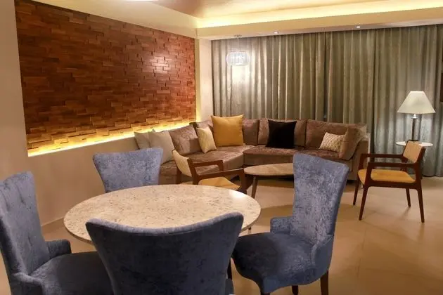 King Suite, Oda