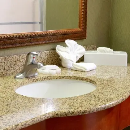 Oda, 1 En Büyük (King) Boy Yatak, Engellilere Uygun, Sigara İçilmez