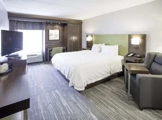 One King Bed, Non-Smoking, Accessible