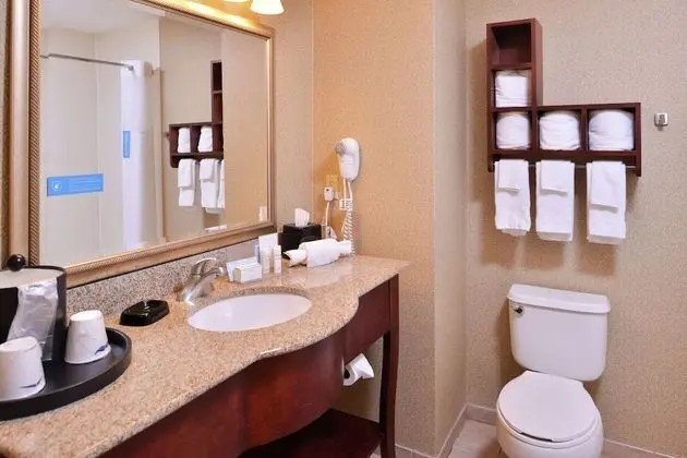 Oda, 2 Büyük (Queen) Boy Yatak, Sigara İçilmez