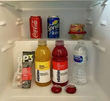Oda, 1 En Büyük (King) Boy Yatak, Sigara İçilmez (Drinks & Snacks)