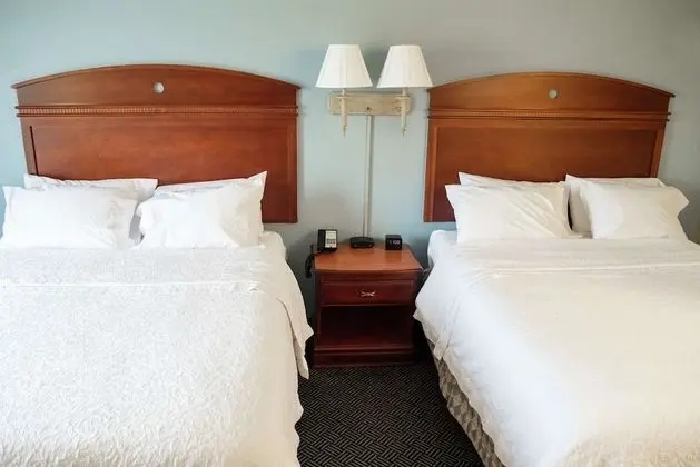 Oda, 2 Büyük (Queen) Boy Yatak, Engellilere Uygun, Sigara İçilmez