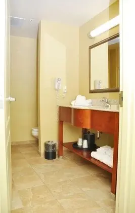 Oda, 2 Büyük (Queen) Boy Yatak, Sigara İçilmez