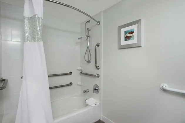 Tek Büyük (Queen) Boy Yataklı, Sigara İçilmeyen, Engellilere Uygun