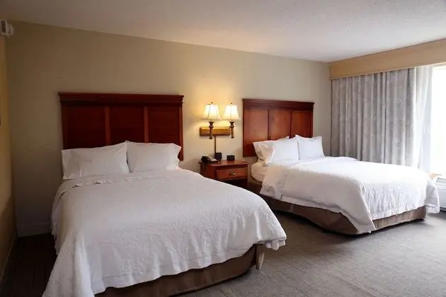 Oda, 2 Büyük (Queen) Boy Yatak, Engellilere Uygun, Sigara İçilmez