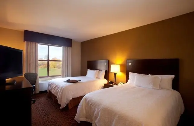 Oda, 2 Büyük (Queen) Boy Yatak, Sigara İçilmez