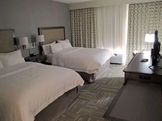 Oda, 2 Büyük (Queen) Boy Yatak, Sigara İçilmez