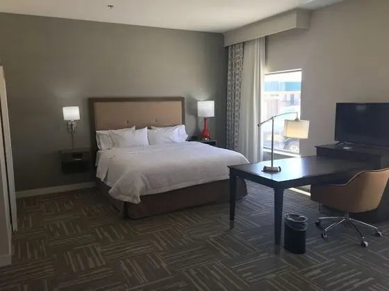 Süit, 1 En Büyük (King) Boy Yatak, Sigara İçilmez