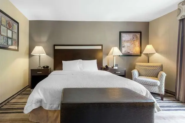 Oda, 1 En Büyük (King) Boy Yatak, Engellilere Uygun, Sigara İçilmez