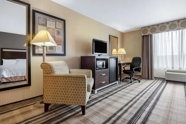 Oda, 2 Büyük (Queen) Boy Yatak, Engellilere Uygun, Sigara İçilmez