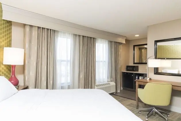 Oda, 1 En Büyük (King) Boy Yatak ve Çekyat, Buzdolabı