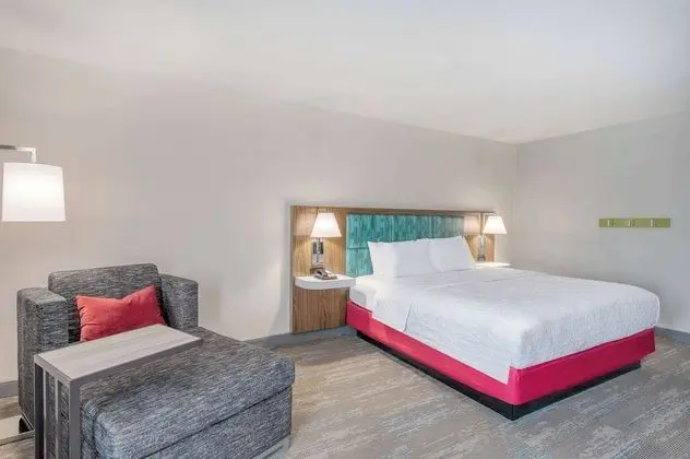 Oda, 1 En Büyük (King) Boy Yatak, Engellilere Uygun, Küvet