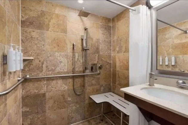 Standart, Hareketli Duş (Standard, Roll in Shower)