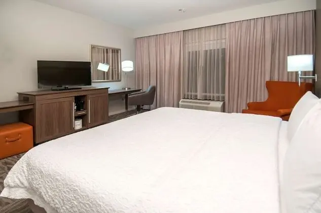 Oda, 1 En Büyük (King) Boy Yatak, Buzdolabı ve Mikrodalga