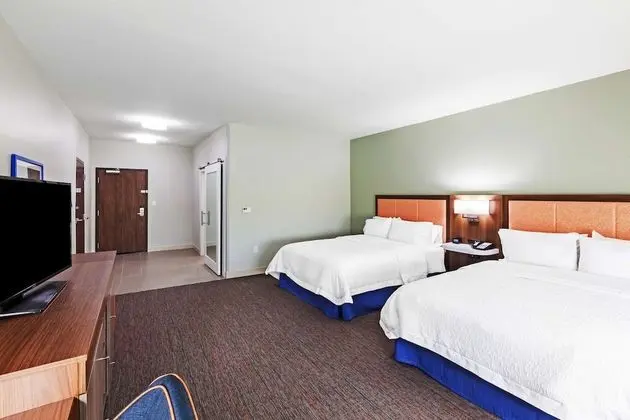 Oda, 2 Büyük (Queen) Boy Yatak, Küvet