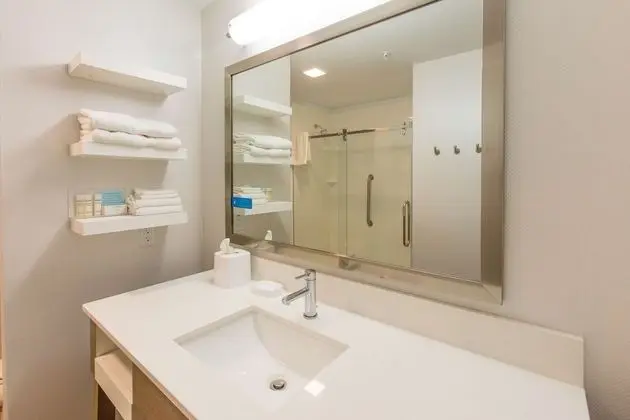 Oda, 2 Büyük (Queen) Boy Yatak, Sigara İçilmez (Water View)