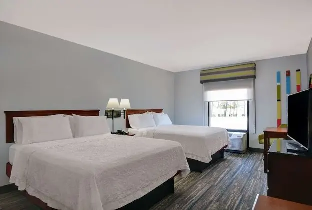 Oda, 2 Büyük (Queen) Boy Yatak, Engellilere Uygun, Sigara İçilmez