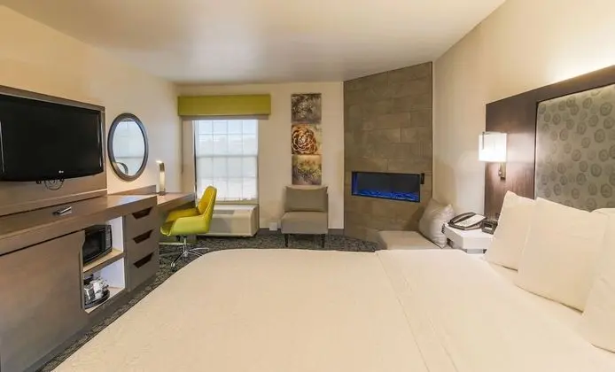 Oda, 1 En Büyük (King) Boy Yatak, Sigara İçilmez, Şömine