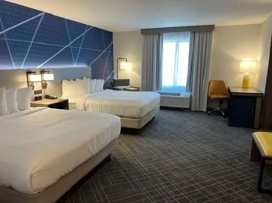 Süit, 2 Büyük (Queen) Boy Yatak, Sigara İçilmez