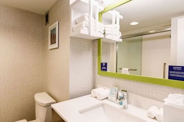 Oda, 1 En Büyük (King) Boy Yatak, Engellilere Uygun, Sigara İçilmez (Mobility, Bathtub)