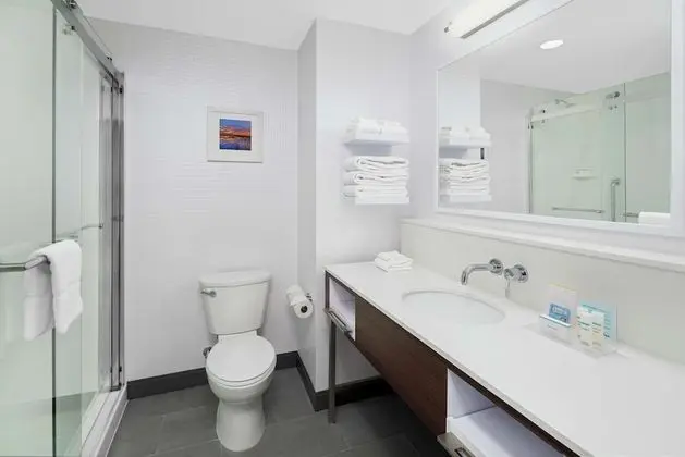 Stüdyo, 1 En Büyük (King) Boy Yatak, Buzdolabı ve Mikrodalga (Wet Bar)