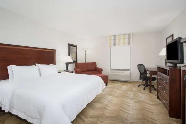 Oda, 1 En Büyük (King) Boy Yatak, Engellilere Uygun, Sigara İçilmez