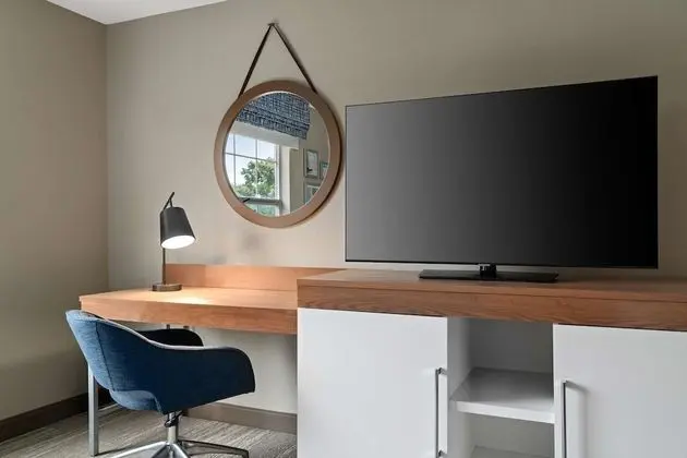 Oda, 1 En Büyük (King) Boy Yatak, Engellilere Uygun, Sigara İçilmez